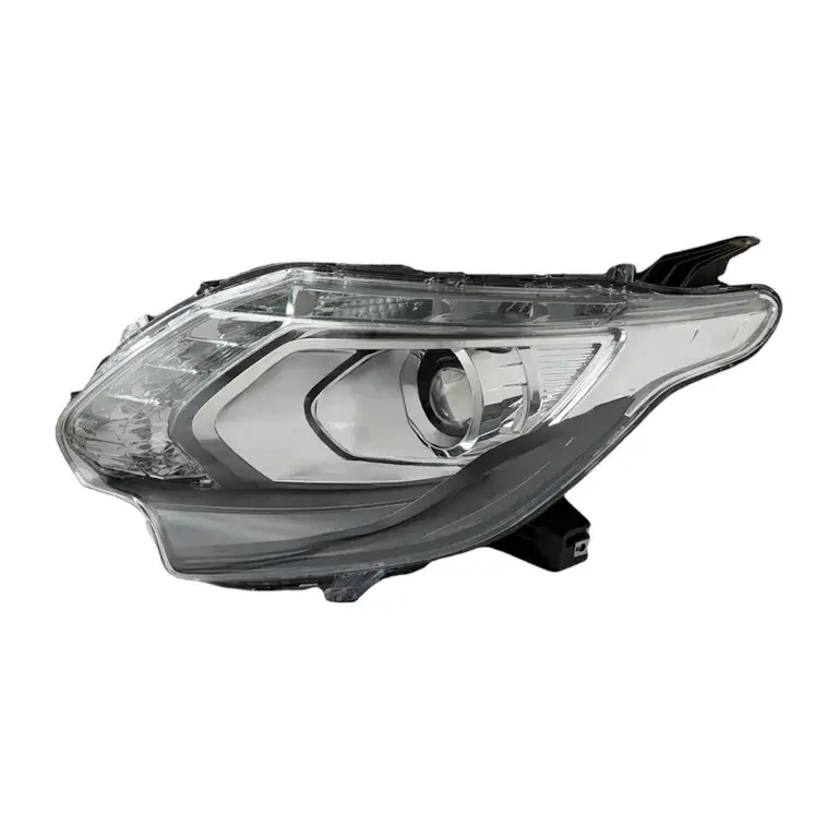 Mıtsubıshı Far L200 15-18 Sol (Mercekli/Motorlu/Elektrikli)/(Far İçi Alt Parça Siyah)