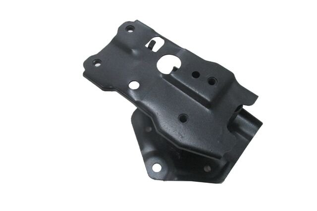 52015-02130 - Toyota Corolla- Nde180- 13/18; Arka Tampon Demiri Bağlantı Ayağı Sağ (Metal)