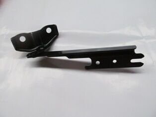 Ge4T-52-420 - Mazda 626- Sd/Hb- 98/01; Kaput Menteşesi Sol (Mz010-228A-L) (Tw)
