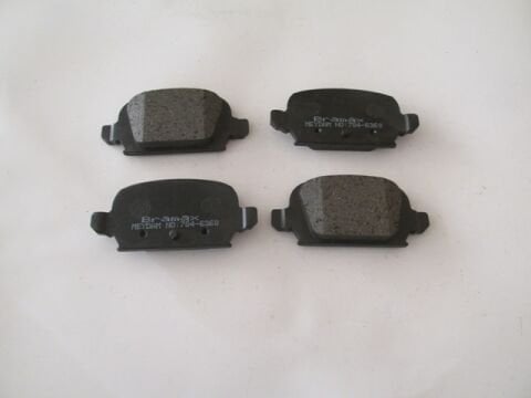 93176117 - Opel Corsa- C- 04/06; Arka Fren Balatası 1,4Cc (Disk)(95,5X43,9X13,8)(Bramax)