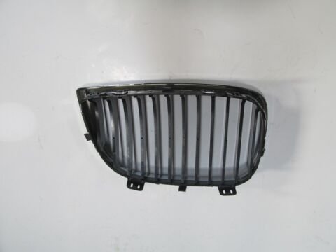 Bmw 1 Serı- E87- 04/08; Ön Panjur Sol Siyah/nikelaj Çerçeveli (tw) - 51137077129