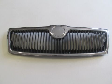 Skoda Octavıa- 05/09; Ön Panjur (İç Petekleri Siyah/Nikelaj Çerçeveli)