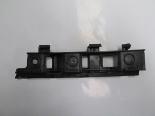 3C0807184 - Volkswagen Passat- B6- 05/10; Ön Tampon Braketi Üst Sağ Plastik (Tw)