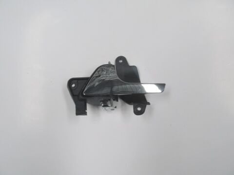 - - Volkswagen Transporter- T5- 04/09; Ön Kapı İç Açma Kolu Sol Siyah (Elceği Nikelajlı) (Hushan)