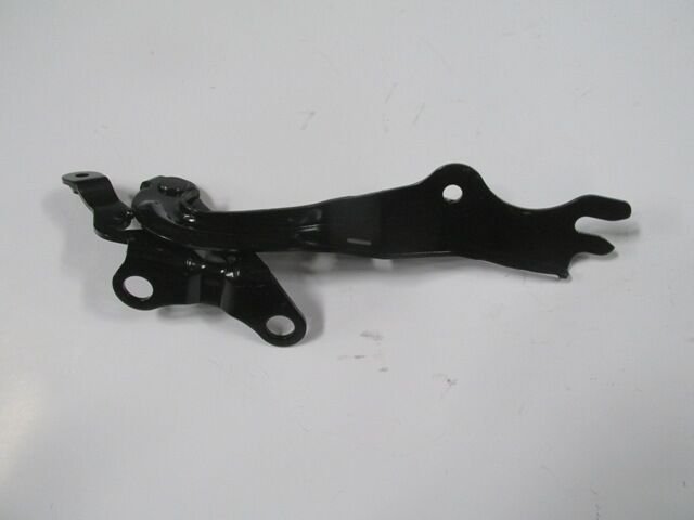 Gk2A-52-420 - Mazda 6- Sd- 03/06; Kaput Menteşesi Sol (Tw)