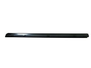 8-94271-340-0 - Isuzu Nkr- 90/97; Ön Kapı Dış Sıyırıcı Sağ Siyah Segmanlı