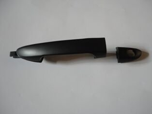 82660-2F000 - Kıa Cerato- 04/05; Ön Kapı Dış Açma Kolu Sağ Siyah Anahtar Delikli (Hushan)