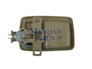 8-94217784-3 - Isuzu Nkr- 90/97; Ön Kapı İç Açma Kolu Sağ Kahve (Çerçevesi İle Birlikte) (Hushan)