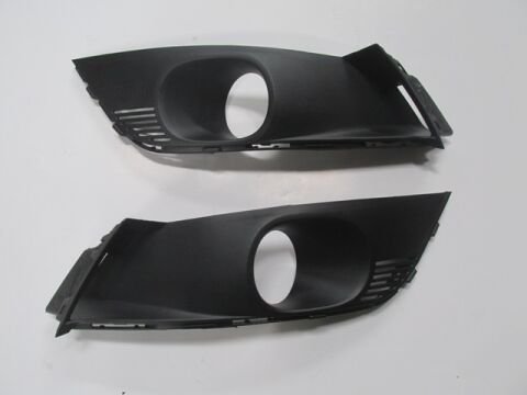 261522924R - Renault Megane- 4- Sd/Hb- 16/20; Sis Lamba Kapağı Sağ/Sol Set (2 Parça) Sis Delikli
