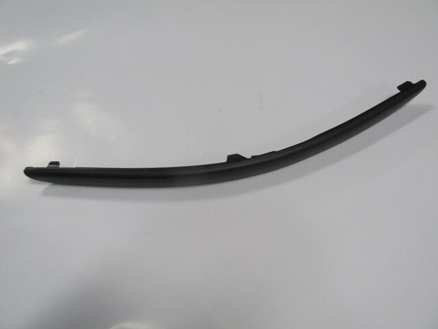 2M5117E909Ac - Ford Focus- Sd/Hb- 02/05; Ön Tampon Bandı Sağ Siyah (Tüv) (Eurobump)