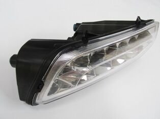 Volkswagen Polo- 6- 14/17; Sis Lambası Sağ Ledli (famella) - -