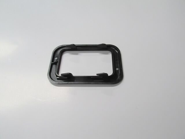 51211876043 - Bmw 3 Serı- E30- 84/91; Ön/Arka Kapı İç Açma Kolu Çerçevesi Siyah Sağ/Sol Aynı (Adet) (Tw)