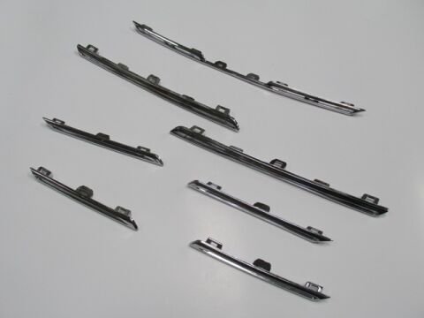 960103748R - Renault Megane- 4- Sd/Hb- 16/20; Ön Panjur Üst Çıtası Nikelajlı Set (7 Parça)