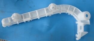 6400A588 - Mıtsubıshı Outlander- 08/09; Ön Tampon Bağlantı Braketi Sağ (Plastik) (Tw)