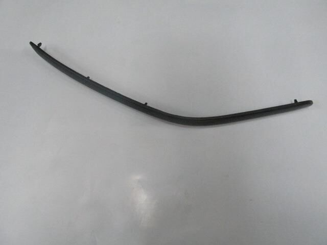 71102-S04-000 - Honda Cıvıc- Sd/Hb- 96/98; Ön Tampon Bandı Sağ Siyah (My)