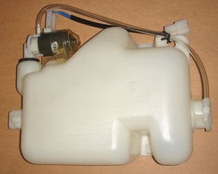 8-94151-071 - Isuzu Npr- Şampiyon- 97/06; Cam Su Bidonu/Deposu 24 Volt (Çift Teker) (Tw)
