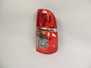 81550-0K160 - Toyota Hılux- Pıck Up Vıgo- 12/15; Stop Lambası Sağ Kırmızı/Beyaz (Casp) (E Marklı)