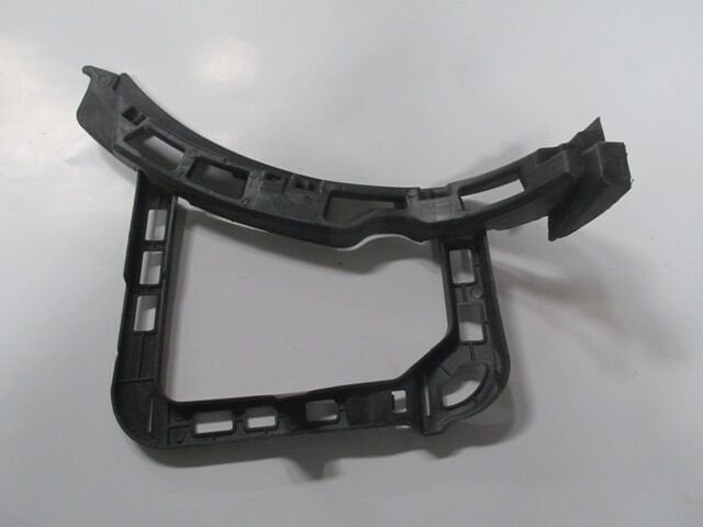 3Ae807393 - Volkswagen Passat- B7- 11/14; Arka Tampon Bağlantı Braketi Sol Alt Kısım (Tw)
