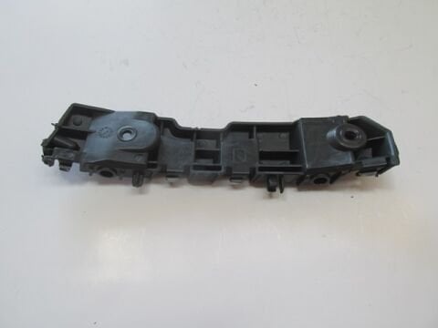 631427999R - Renault Symbol- 17/21; Ön Tampon Braketi Sağ
