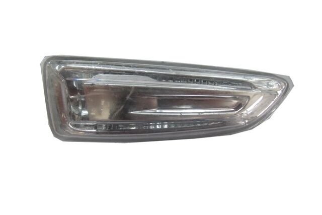 1713005 - Opel Insıgnıa- 21/22; Çamurluk Sinyali Sağ Beyaz